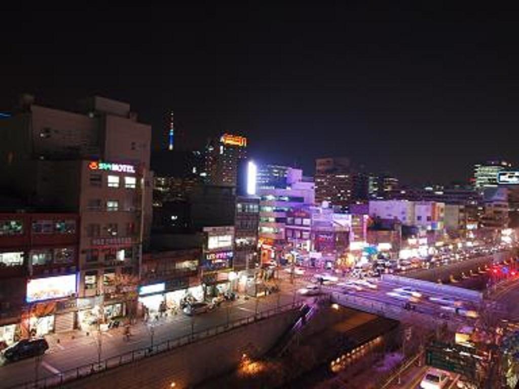 Хостел Cheonggye Haus Сеул Экстерьер фото